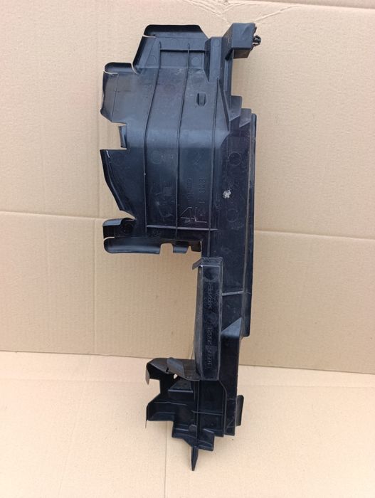 Toyota RAV4 V kierownica powietrza lewa