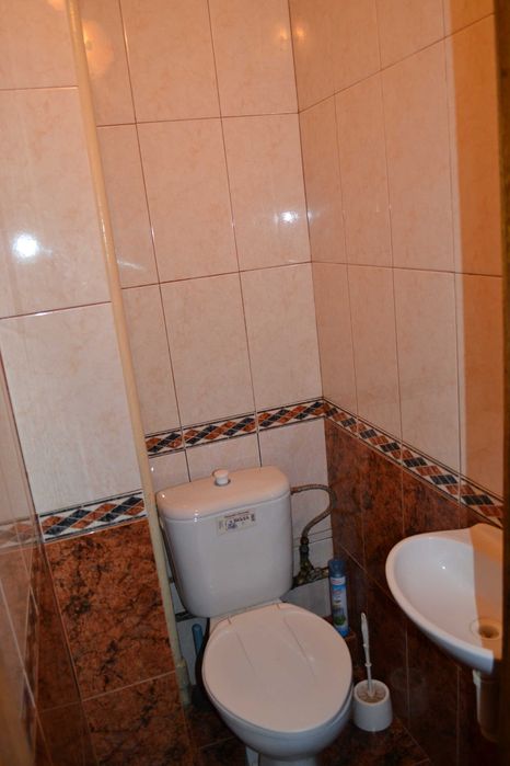 Гуртожиток на вул Шептицького, метро Лівобережна! Затишний район