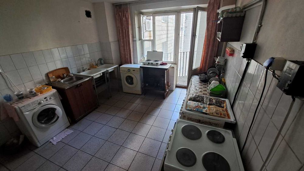 Здається кімната в сімейному гуртожитку м. Дорогожичі, м. Сирець