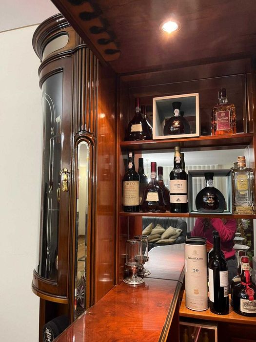 Bar decorativo de canto