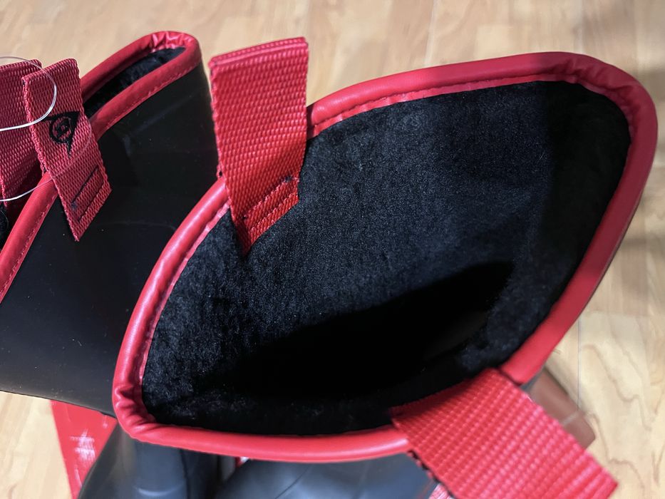 Чоботи гумові Dunlop утеплені до -20, металевий носок.