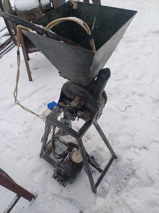 Млин подрібнювач млинок