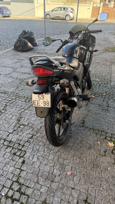 Mota Honda CBR 125 R