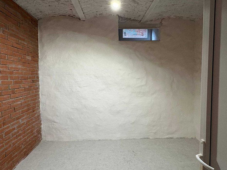 Продаж фасадного приміщення 97 м2, вул. Шевченка