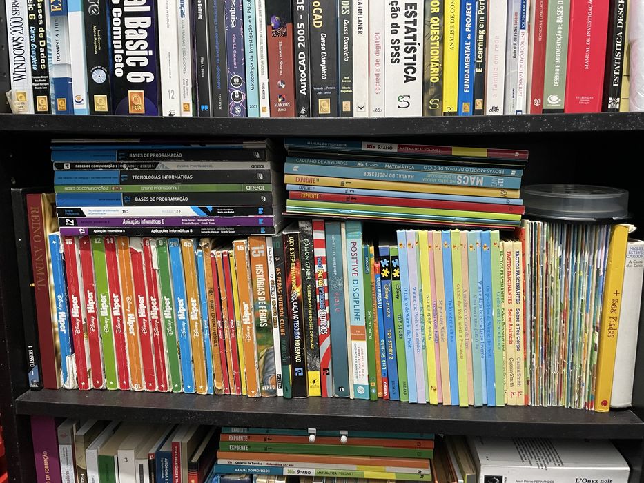 Vários livros infantis