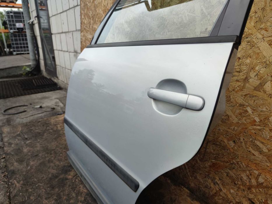 VW Volkswagen Passat B5 Kombi Drzwi Lewy Tył Lewe Tylne Lakier LB7Z