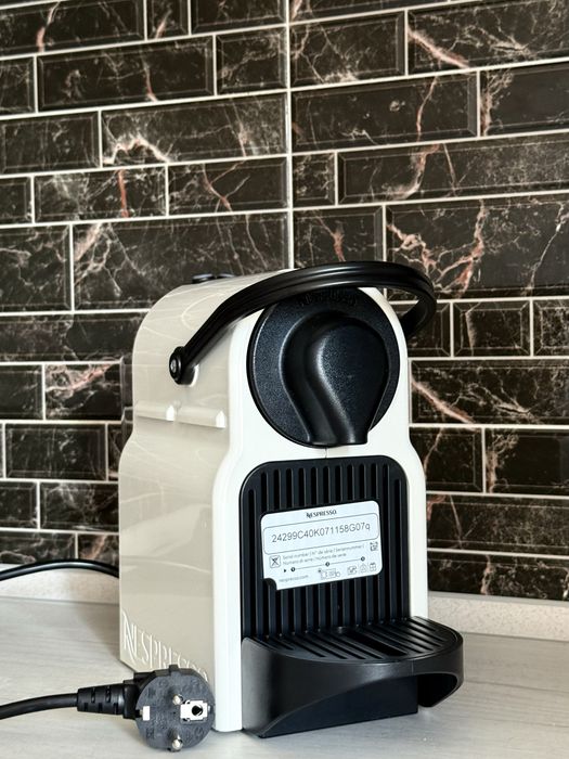 Капсульна кавоварка Krups Nespresso Inissia XN1001 White