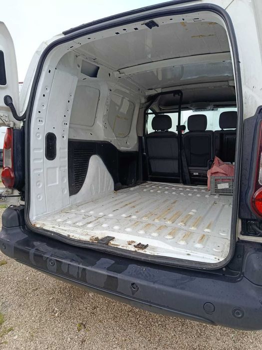 Peugeot 3 Lugares BARATA