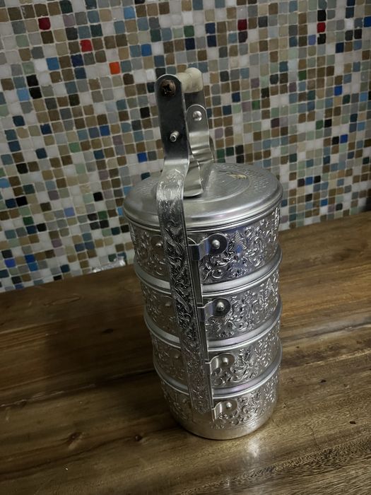 Marmita Antiga prateada