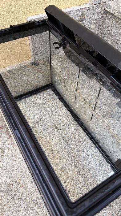 Vendo aquario 60x30x35