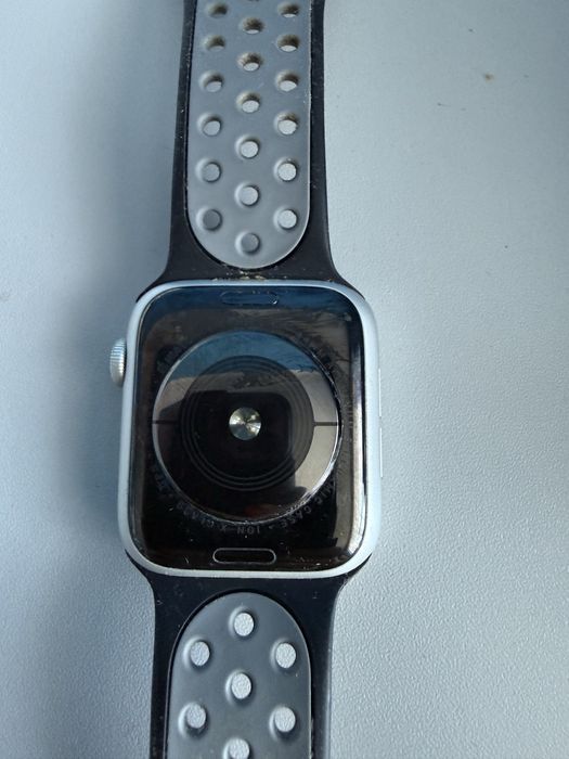 Apple Watch Series 5 44mm Silver
