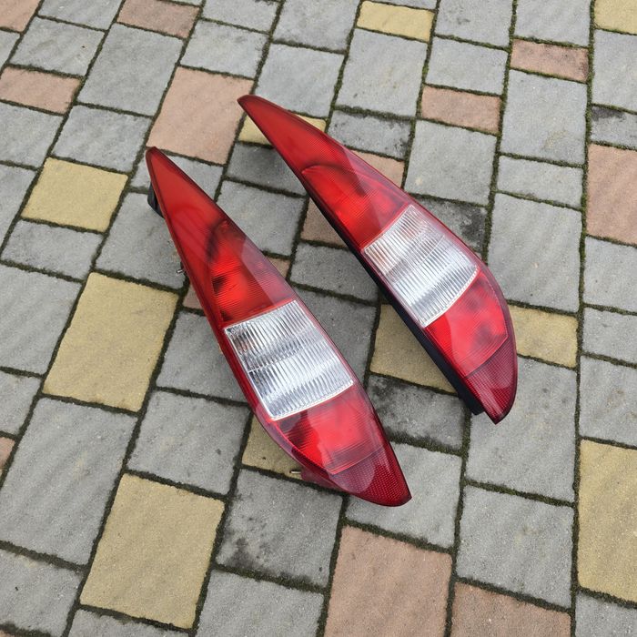 Задні ліхтарі стопи Ford Mondeo mk3 1S7113405 1S7113404