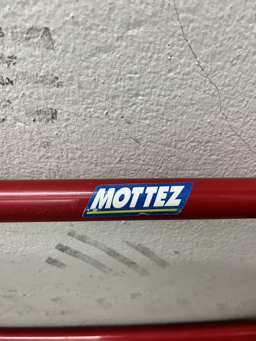 Suporte de parede rebatível para bicicleta