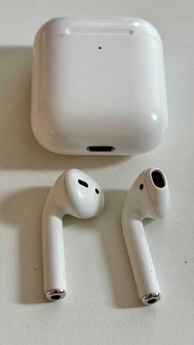 Apple AirPods 2nd Gen + Caixa e Cabo Originais + Case Extra + Protetor