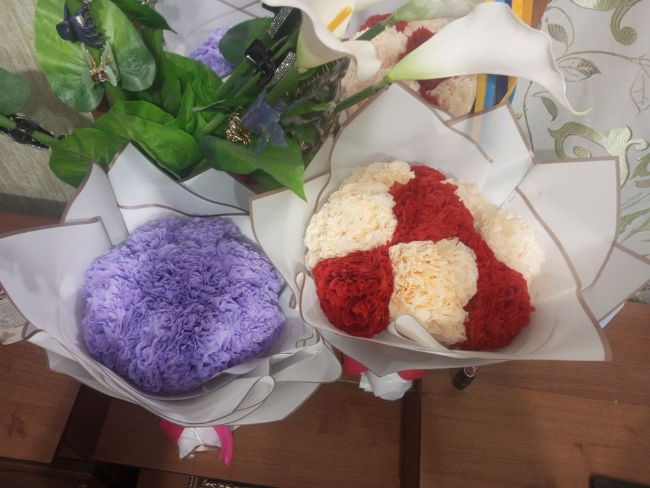 Букети з атласної стрічки на замовлення