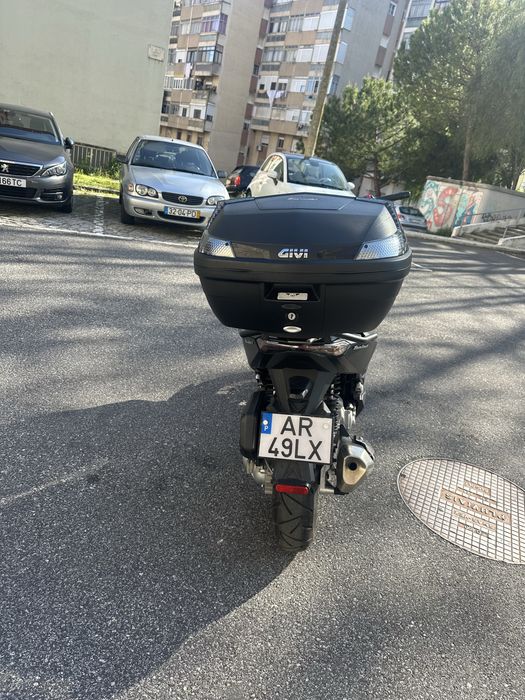 Keeway Vieste 300 com 9100 km   2022