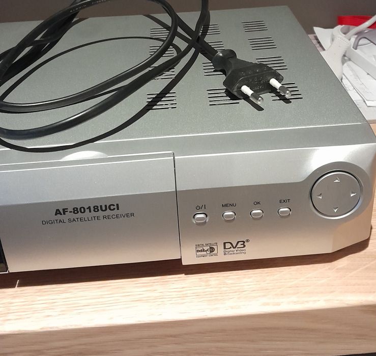 Tuner satelitarny Ferguson AF 8018 UCI