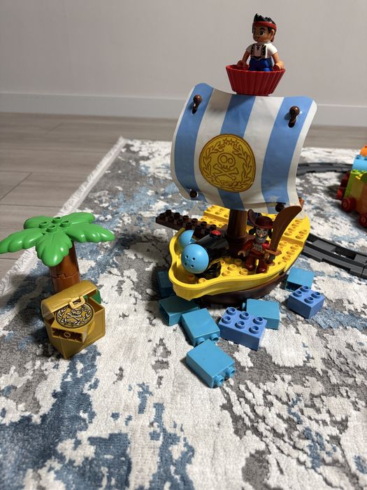 6 наборів Lego Duplo