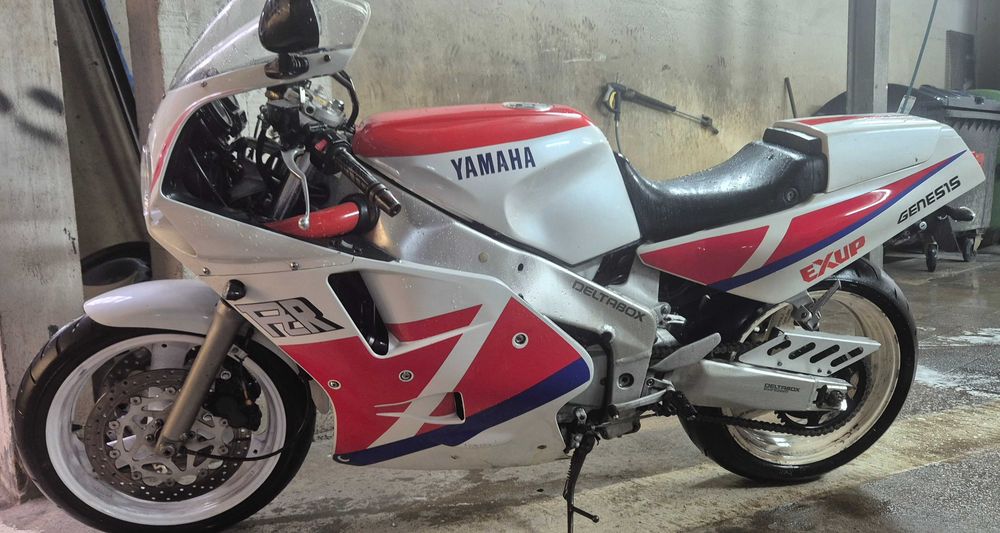 Yamaha fzr 1000