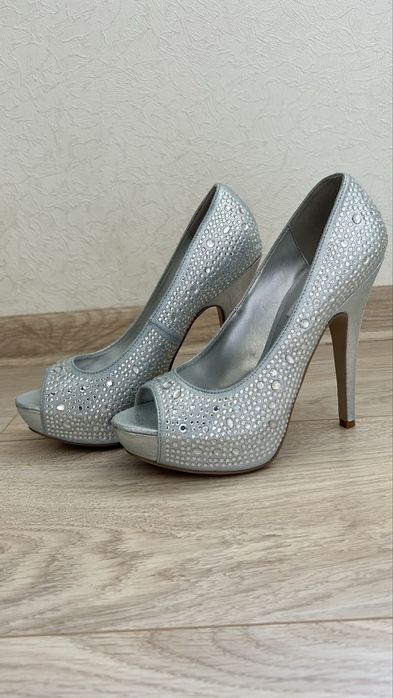 Туфлі жіночі зі стразами STEVE MADDEN