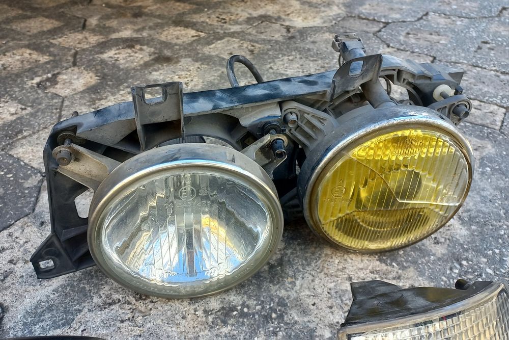 Bmw 735iL E32 Óticas Dianteiras com Piscas e Grelha