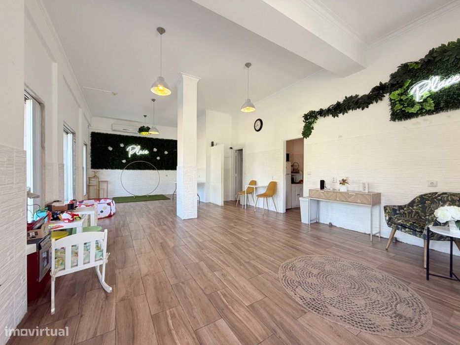 Espaço Comercial Arrendado | Yield de 7,5% | Paio Pires