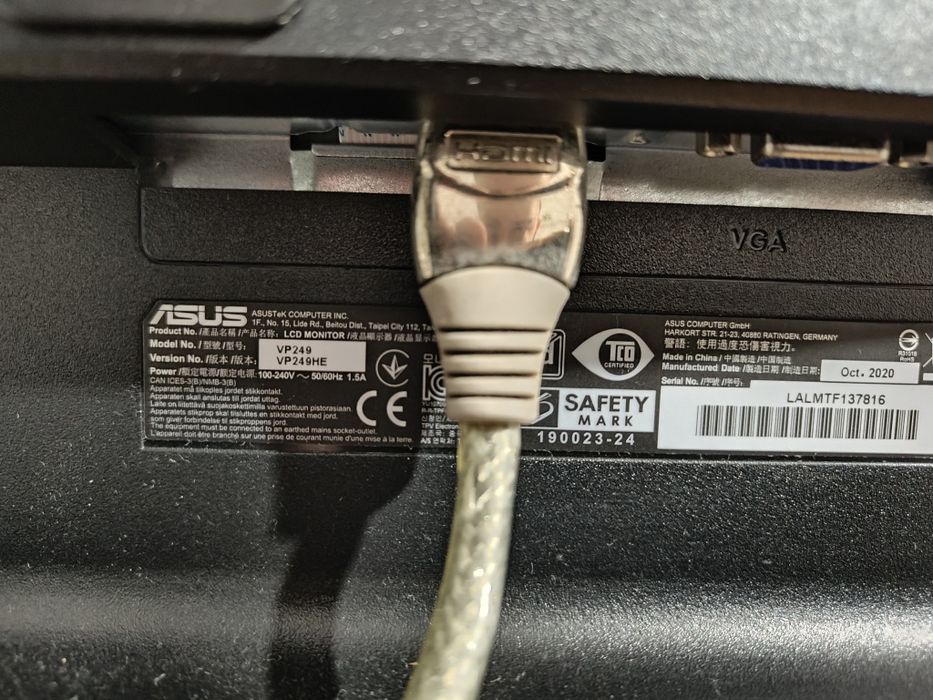 AOC + Asus Monitor477651199790960642