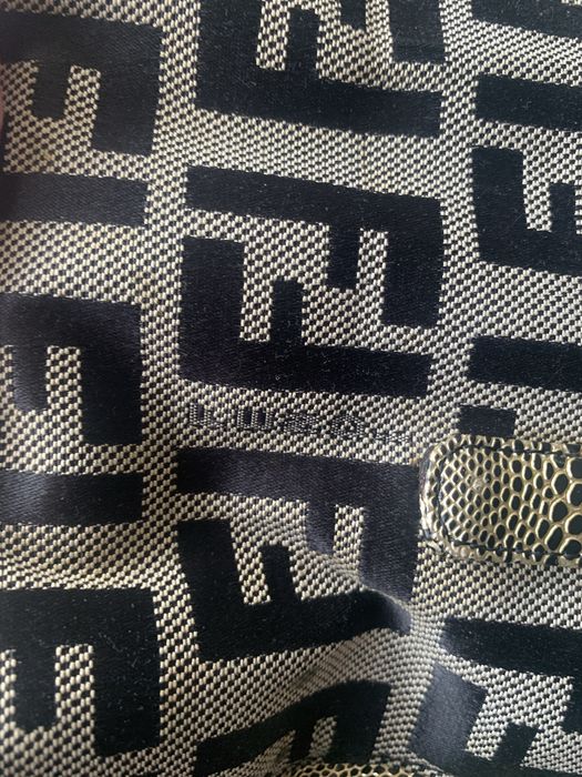 Продаю вінтажну сумку Fendi