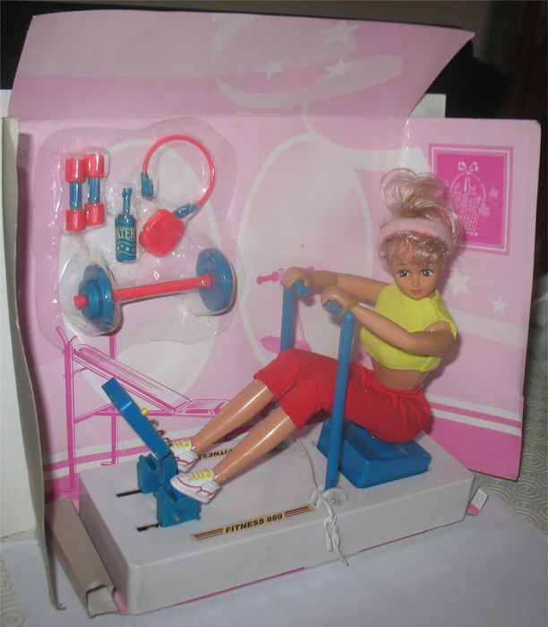 Boneca Vintage - Super Models Keep Fit - Musical Rowing Machine