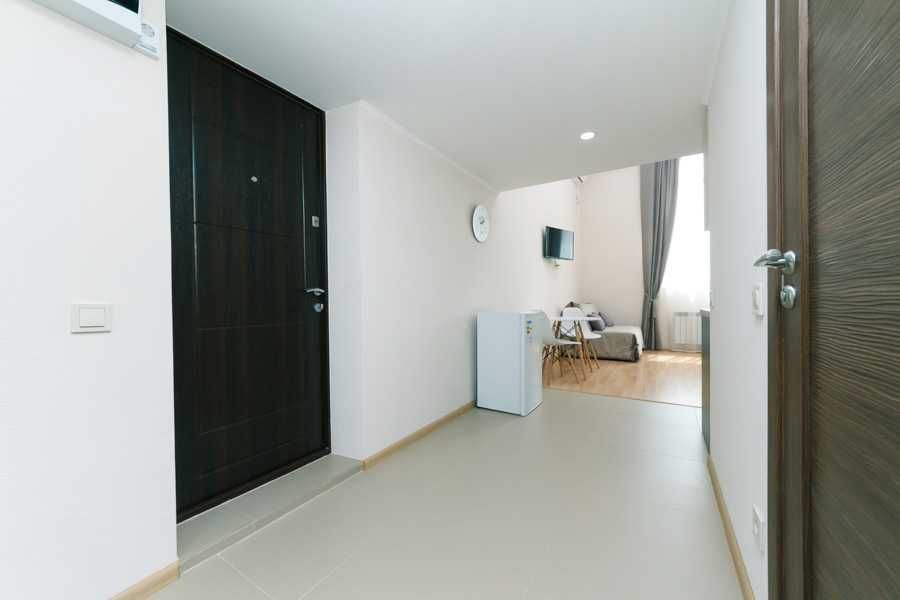 Здам подобово стильні дворівневі апартаменти, біля метро Берестейська.