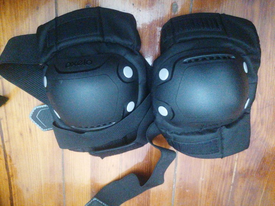 caneleiras e capacete