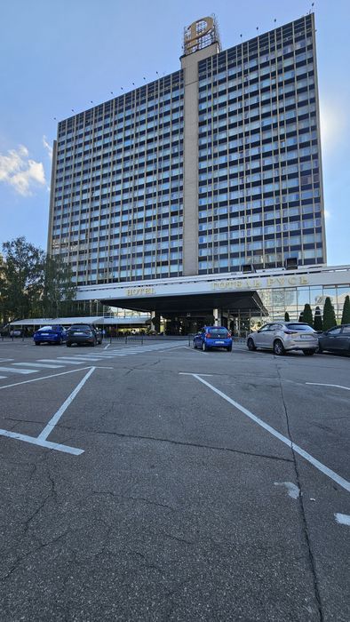 Оренда кабінету перукаря в центрі (м. Палац Спорту/Кловська). Є ГЕНЕРАТОР!