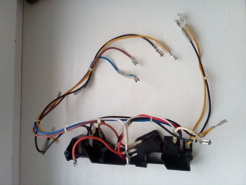 Запчастини до мікрохвильовки SCARLETT (замки+ проводка)