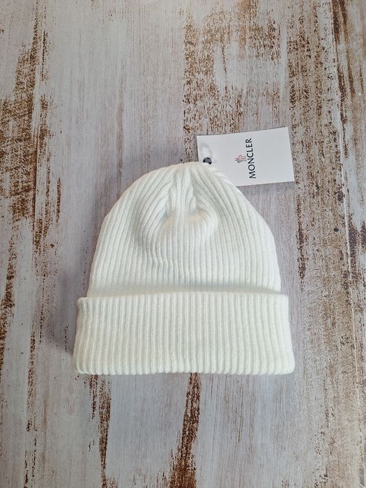 Czapka Moncler Biała