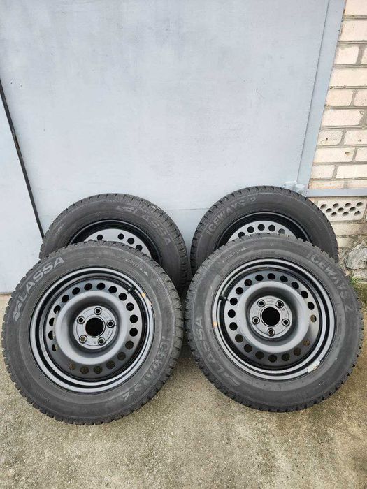 Диски сталеві R16 оригінал Hyundai KIA 52910-G4050 з гумою 205/60 R16