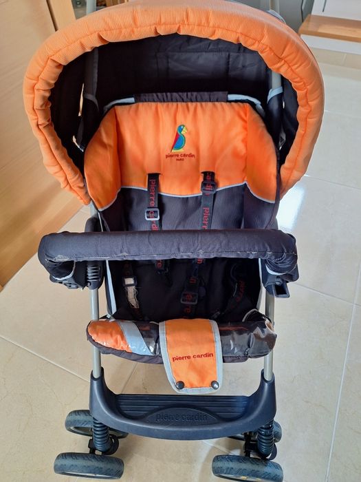 Carrinho de bebe usado
