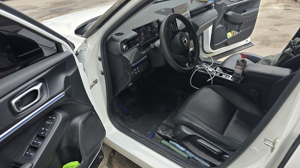 Продам Honda ens1 2024г 40т км , белая, с салона, черная крыша,