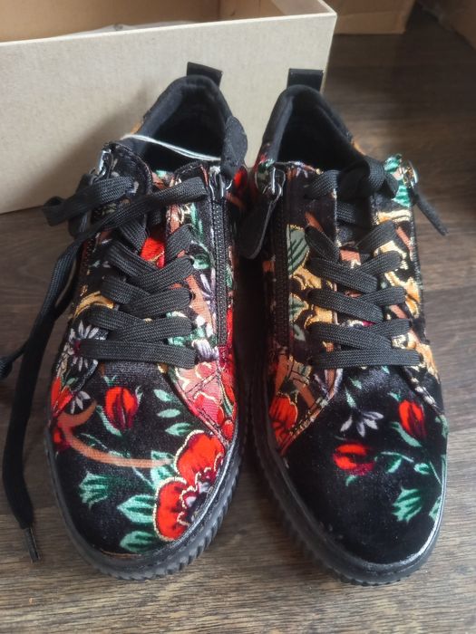 Nowe damskie buty Jana rozmiar 37 adidasy trampki