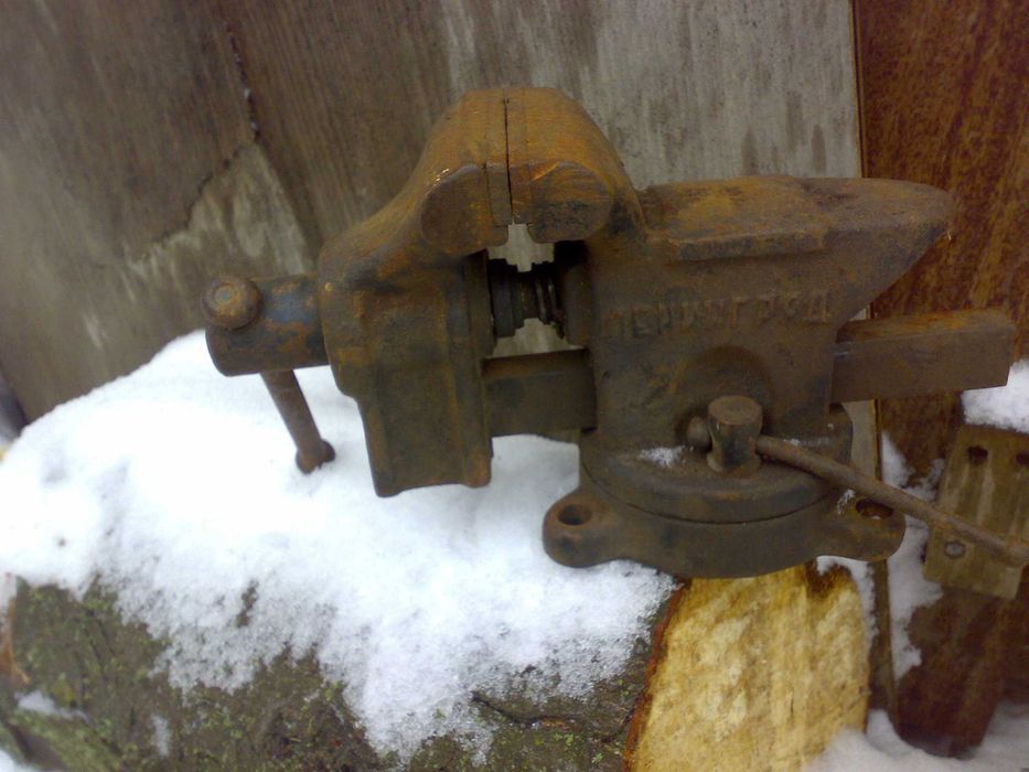 Школьные тиски 80 мм .Ленинград