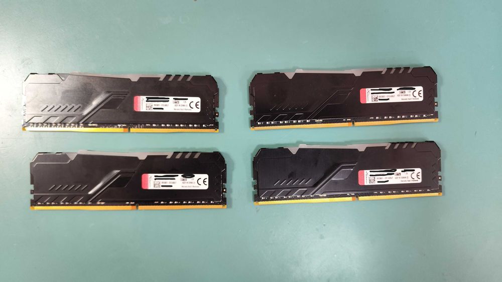 Memorias 32GB DDR4 3200mHZ  (4x8GB)