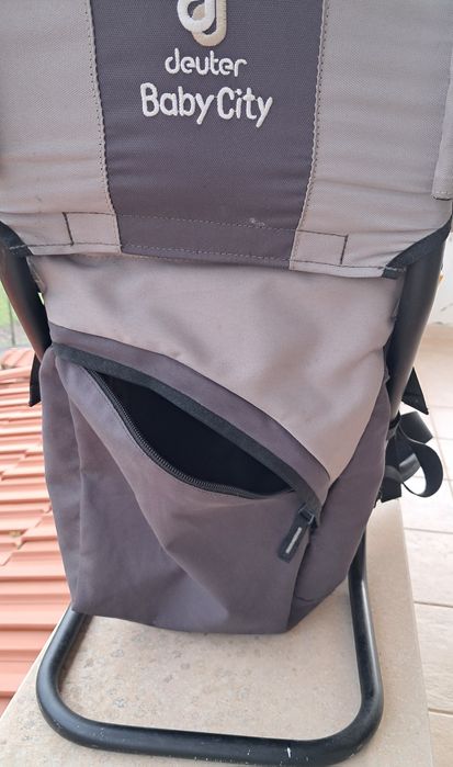 Porta bebé para caminhada