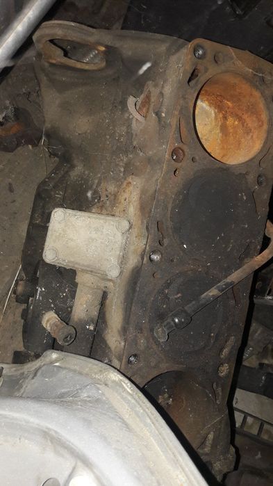 Продаю блок двигуна змз 405