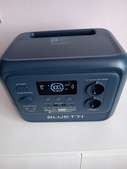 Зарядная станция Bluetti Elite 100