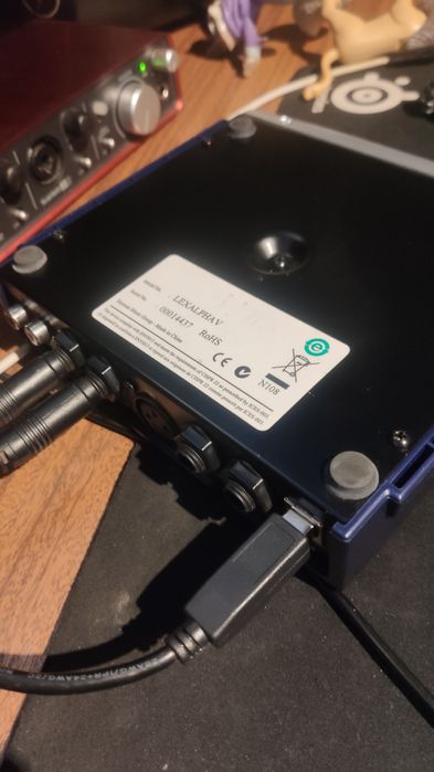 Placa de som Interface Lexicon Alpha 2x2x2