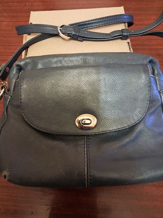 Небольшая сумочка кожаная для девушки