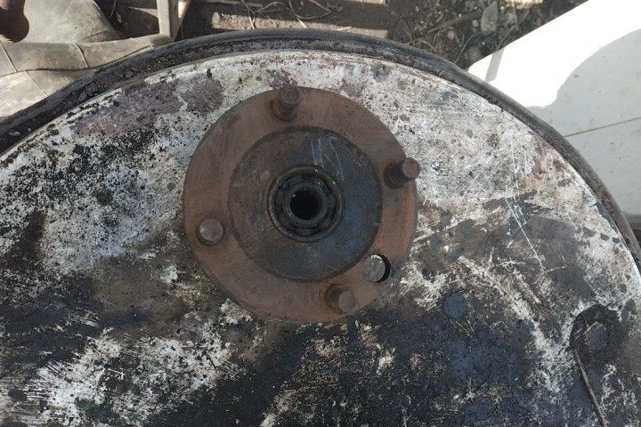 Продам шийку коленвала двигателя Газ , Волга