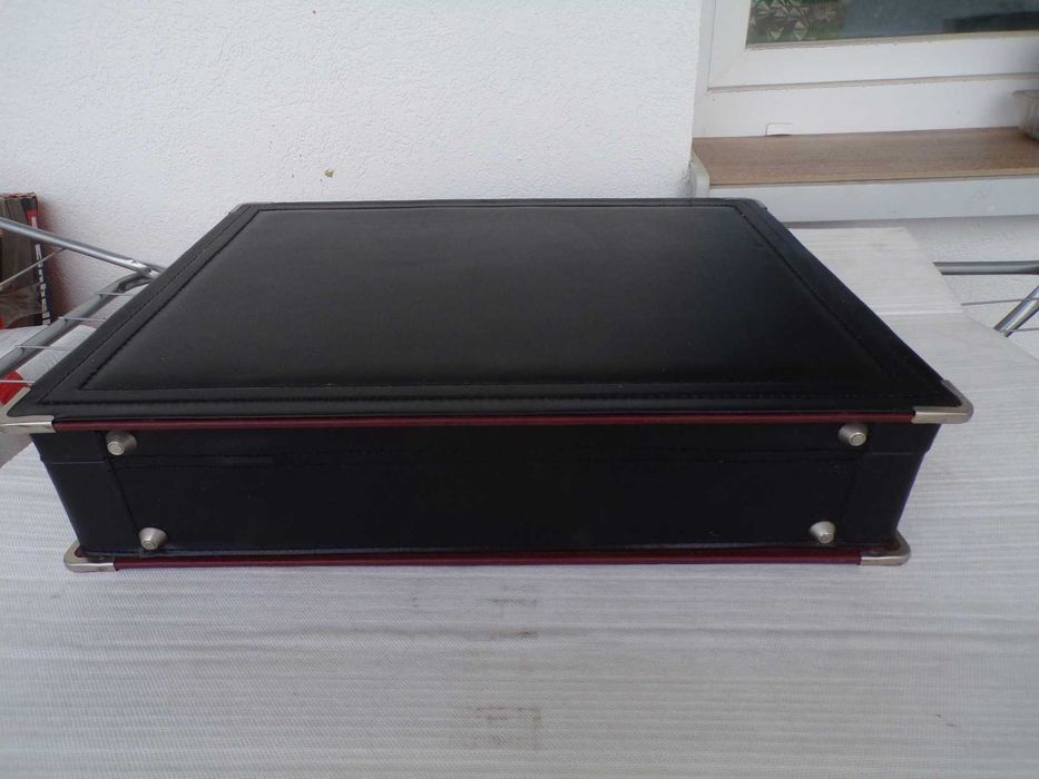 Aktówka ze skóry ekologicznej