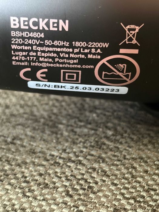 Secador do cabelo marca Becken