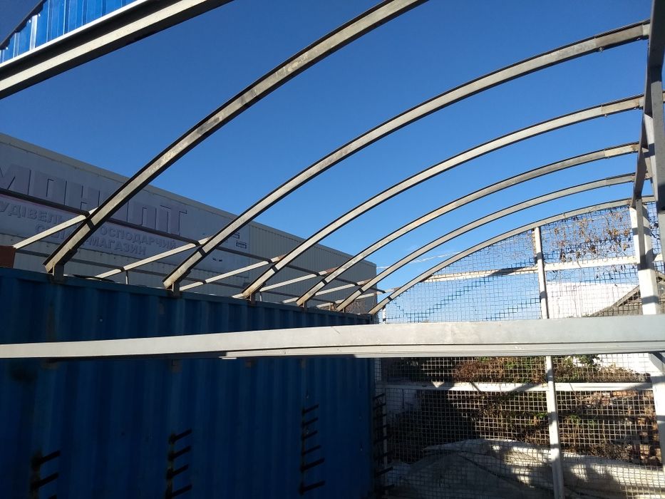 Ангар ферми балки теплиця парник козирёк поднавес