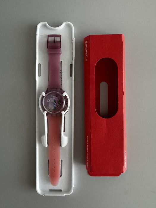 Годинник SWATCH SUOK151